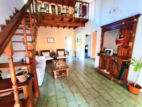 Imagen 3 de 29 de Chalet En Venta En Ituzaingo Norte