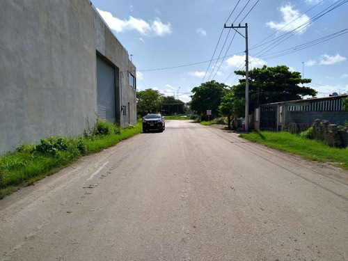 Imagen 2 de 20 de Bodega Con Oficinas