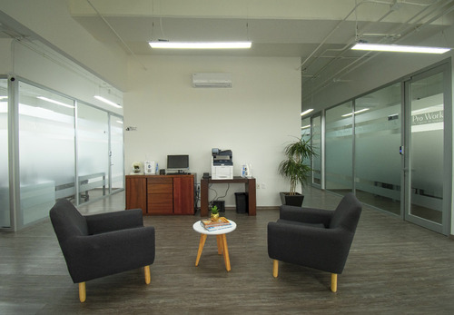 Imagen 6 de 12 de Oficinas Privadas Equipadas En Renta