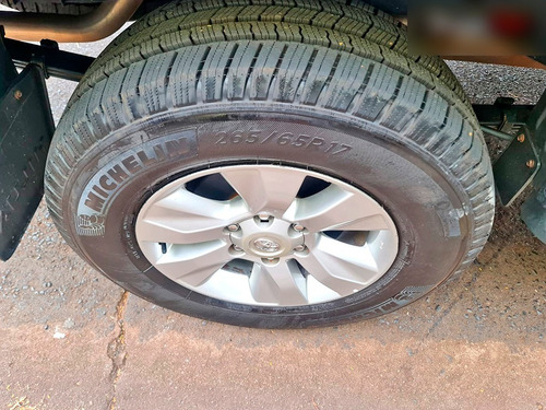 Imagem 6 de 10 de Toyota Hilux 2.8 Srv Cd 4x4 Automática 2016