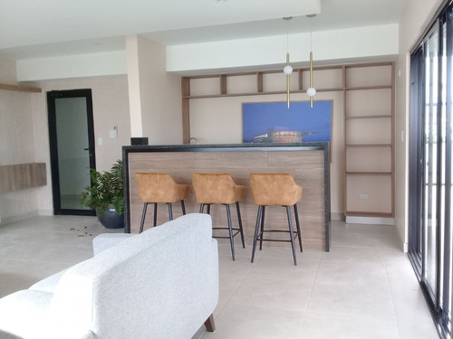 En Torre, 61m2, 1hab., 1.5baños, 1parqueo, Locker; De 86 A 141m2, 2habs., 2 Y 2.5baños, 2parqueos, Cuarto Útil, Gym, Área Soc., Planta Full, Gas C., Evaristo Morales, Santo Domingo, Dn, Rd.