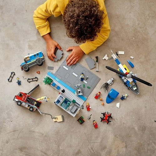 Kit Lego City Persecución Policial En El Banco 60317 7+ Cantidad de piezas 915