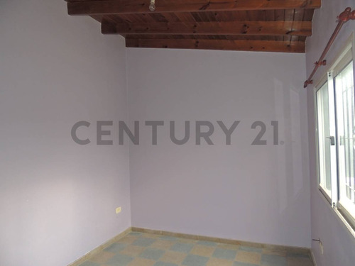 Casas En Venta En Berisso - Ph 1 Dormi + Cochera