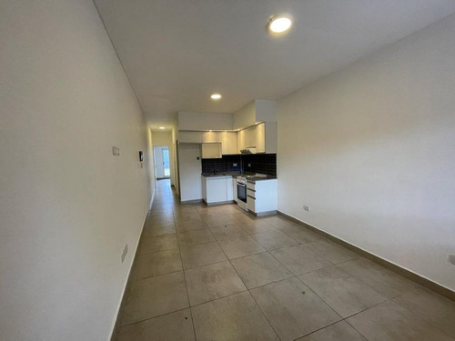 Imagen 7 de 14 de Departamento En Venta En Villa Luzuriaga