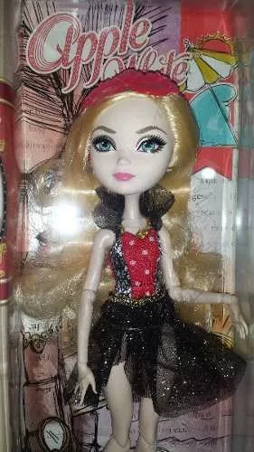 Boneca Ever After High Apple White Mirror Beach, Cacareco Mattel Usado  59562026