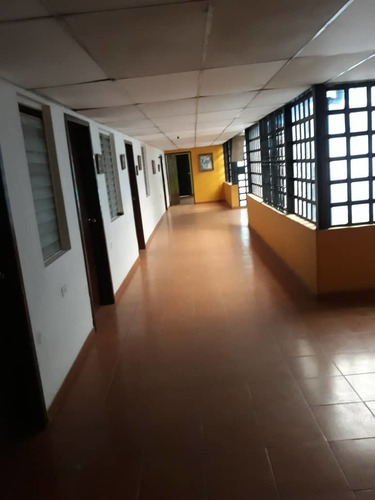 Imagen 6 de 12 de Casa Con Local Comercial En San Blas (a Una Cuadra De La Av. Lara)