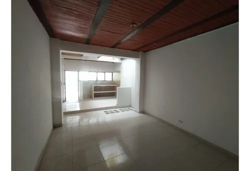 Venta De Casa Trifamiliar Y Local En La Merced, Norte De Cali 3208.