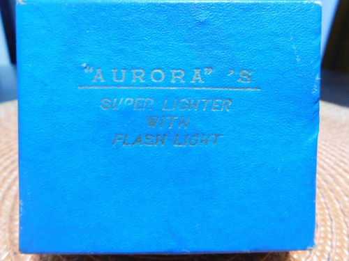 Antiguo Encendedor Con Luz Y Caja, Aurora Japones , Miralo (Usado)