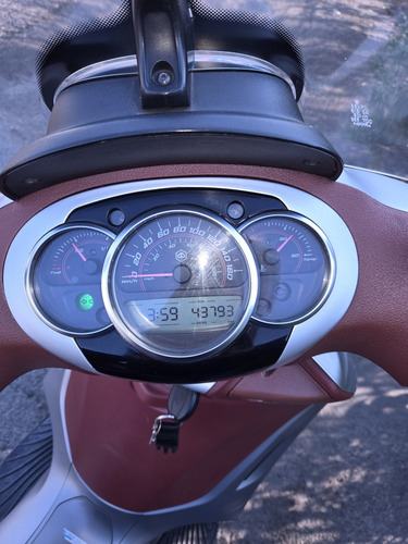Piaggio Beverly 350