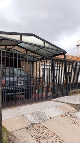Imagen 4 de 14 de Permuta - Casa Americada De 4 Ambientes En Venta - Moron Sur
