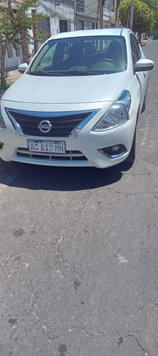 Nissan Versa 1.6 Advance At
