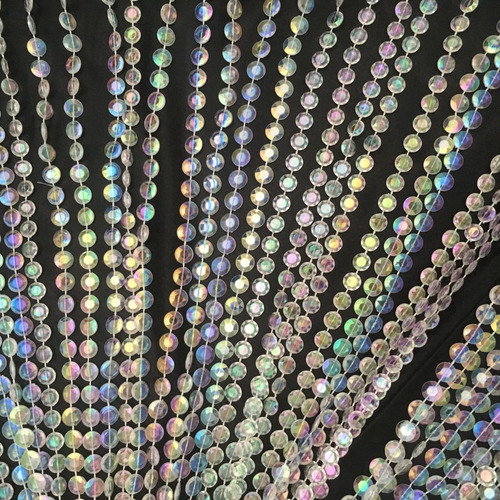 Imagem 1 de 4 de Cortina De Miçanga Decorativa Acrílica Diamante Iridescente