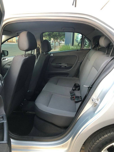 Imagem 8 de 9 de Volkswagen Voyage 1.6 Mi Trend 8v Flex 4p Manual