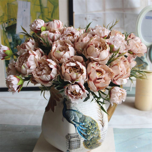 Florero Con Forma De Ramo De Rosas Artificiales, Seda Y Peon