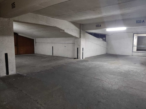 Paño De 10 Estacionamientos Las Condes (84103)