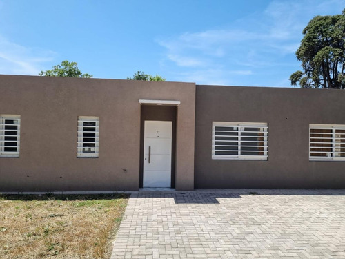 Imagen 19 de 26 de Casa En Venta 3 Ambientes- Grand Bourg