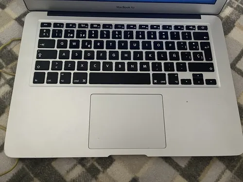 Mac Book Air 13 (2017) (Usado)