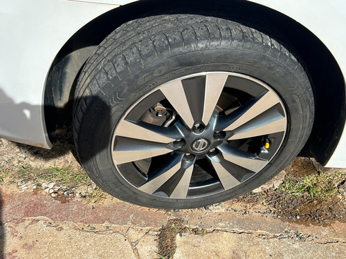 Nissan Sentra 2.0 Sv Flex Aut. 4p