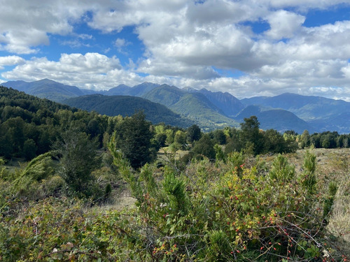 Parcela Excelentes Vistas En Caburgüa, Pucón