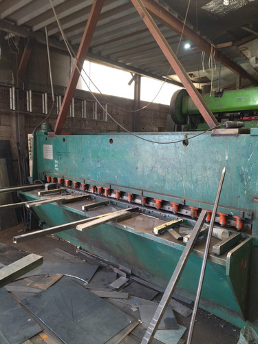 Imagen 3 de 4 de Corte, Plegado Y Cilindrado De Chapa 3 Mts Hasta 10 Y 13 Mm