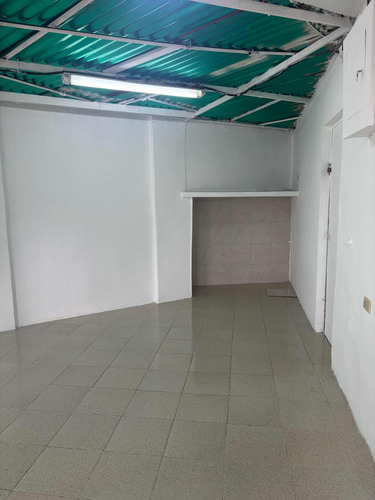 Colinas De Bello Monte Deposito Alquiler
