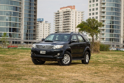 Imagen 1 de 13 de Toyota Sw4 Srv 2013 At Diesel 7 Asientos