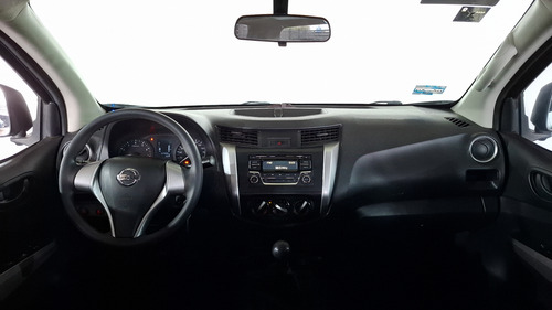 Nissan NP300 2.5 DOBLE CABINA SE AC PAQ SEG