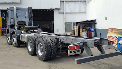 Mercedes-benz Arocs 4142k Cuatro Manos