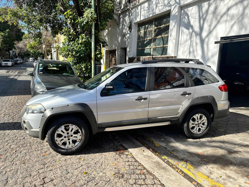 Fiat Palio 1.8 Adventure Locker