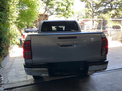 Toyota Hilux 2.8 Cd Srx 177cv 4x2