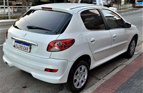 Imagem 7 de 10 de Peugeot 207 1.4 Active 8v Flex 4p Manual