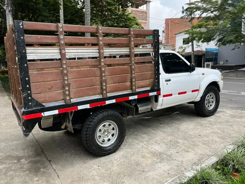 Nissan Frontier 3.0 STD D22 4X4 MT