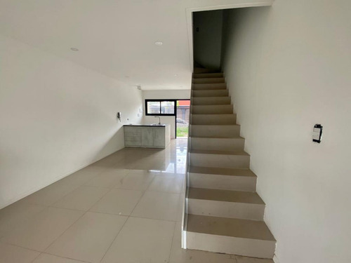 Imagen 1 de 24 de Duplex Dos Dormitorio En Parque Field