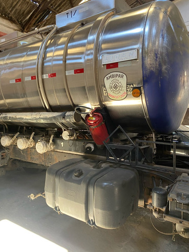 Tanque De Inox 3 Bocas De 5000 Com Bomba Cardã E Bottons