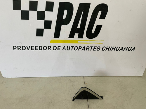 Moldura De Retrovisor Izquierdo Toyota Sienna 2021 Al 2025 Negro (Usado)