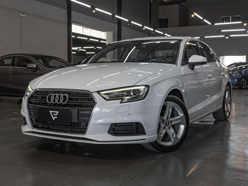 Audi A3 Sedan 1.4 Prestige Plus Tfsi Flex Tiptronic 4p