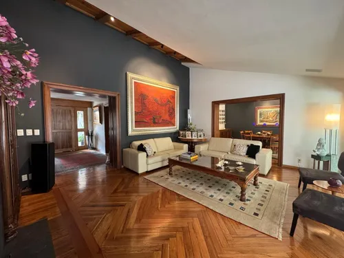 Residencia En Real De Las Lomas