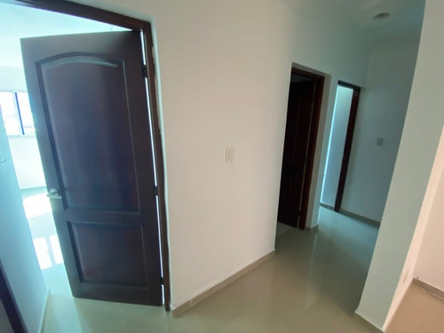 Imagen 11 de 30 de Vendo Apartamento 3er Nivel San Isidro