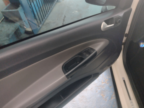 Volkswagen Saveiro 1.6 16v Cross Cab. Dupla Total Flex 2p