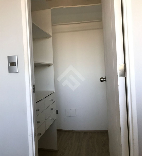 Departamento En Venta De 1 Dorm. En Maipú