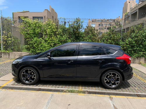 Ford Focus Titanium 5p Mt