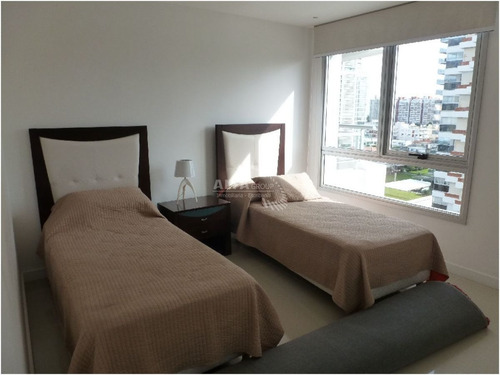 Imagen 22 de 30 de Apartamento En Alquiler, Brava, 3 Dormitorios , Punta Del Este