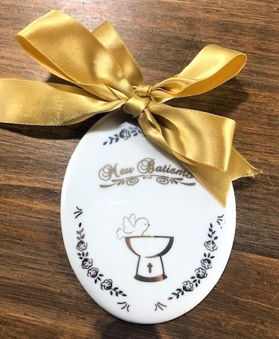 Imagem 8 de 9 de Enfeite Medalha Para Batizado Batismo - Porcelana