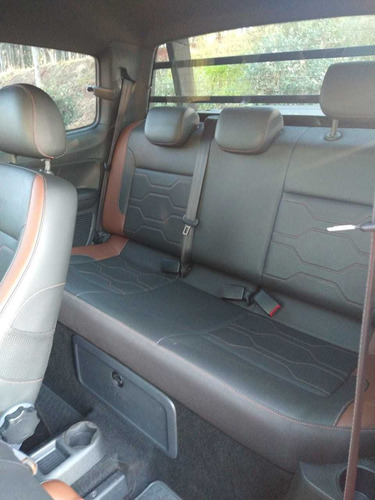 Imagem 6 de 12 de Volkswagen Saveiro 1.6 16v Cross Cab. Dupla Total Flex 2p