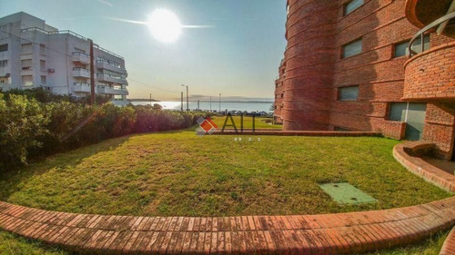 Imagen 4 de 17 de Apartamento En Venta Puerto 3 Dormitorios
