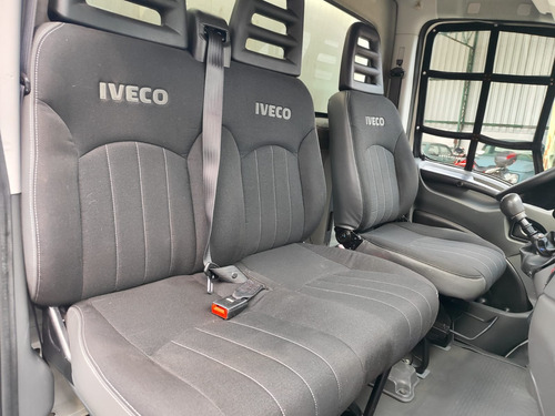 Iveco Daily 35s14 Ano 2019 Baú