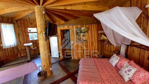 Complejo Turistico En Venta Con 9 Cabañas Niebla En Valdivia