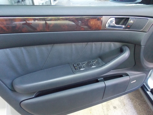 Imagen 17 de 25 de Audi A6 2.4 V6 Tiptronic 1999 Carbone