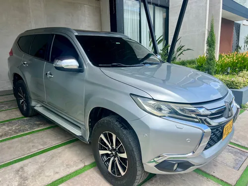 Mitsubishi Montero 2.5 215 hp