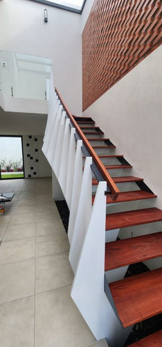 Casa En Venta En Lomalta Tres Marias, Morelia 